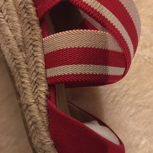 NWOT VELOCITY 2.0-Keaton,Red Cnvs/Strp. Sz 6 - Picture 7 of 11